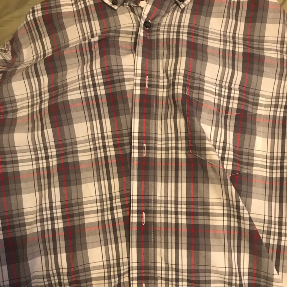 Button down - Picture 3 of 5